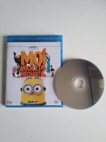 DVD film bleu Ray Moi moche et méchant 2, tbe, dessin animé, Disney, enfant, les minions