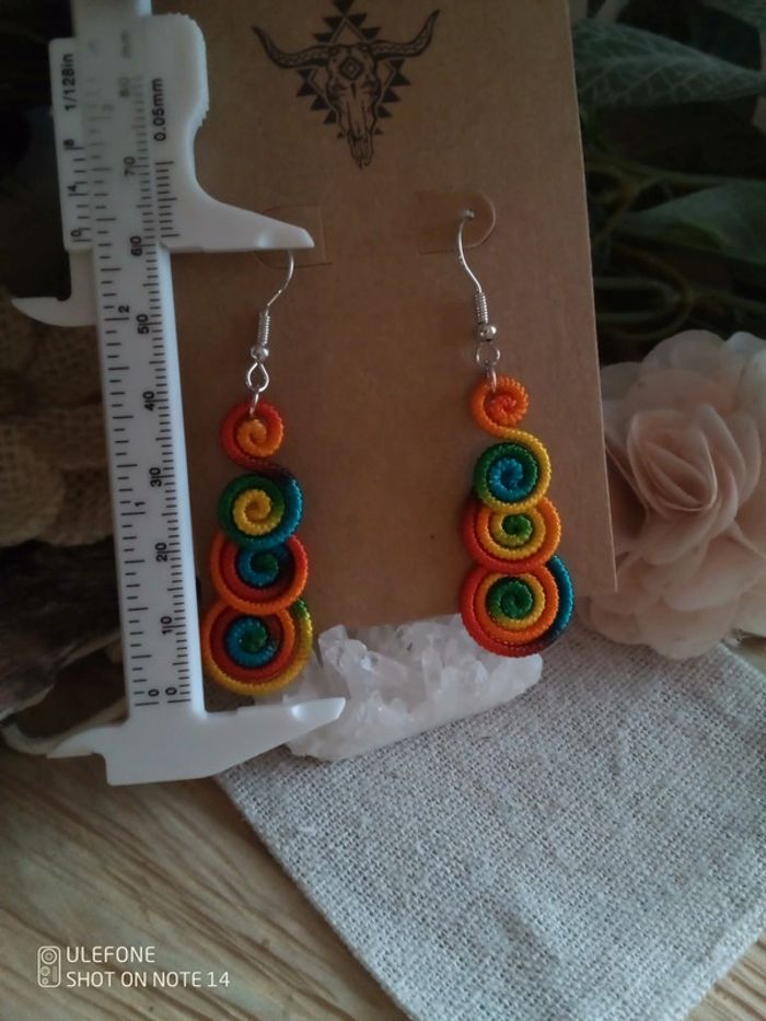 Boucles d'oreilles bohèmes colorées - photo numéro 2