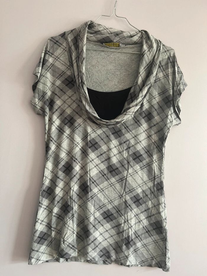T shirt à carreaux