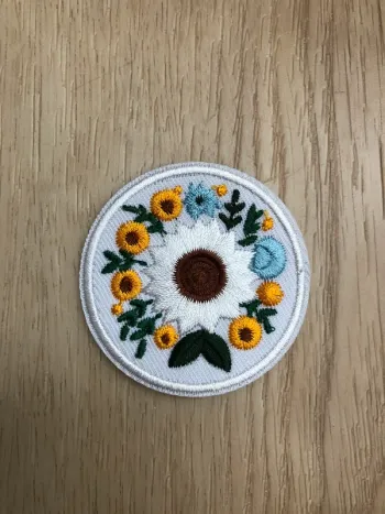 Écusson patch brodé fleur