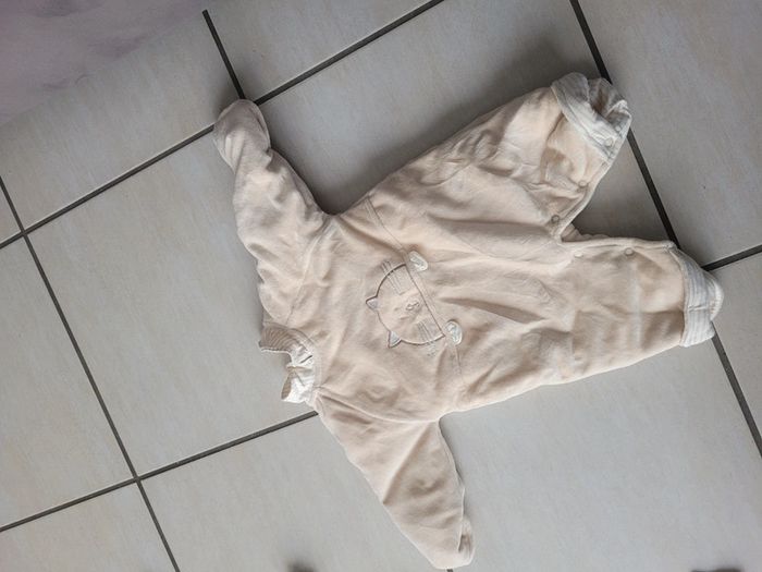 Pyjama Grenouillère bébé chaud 1 mois en excellent etat