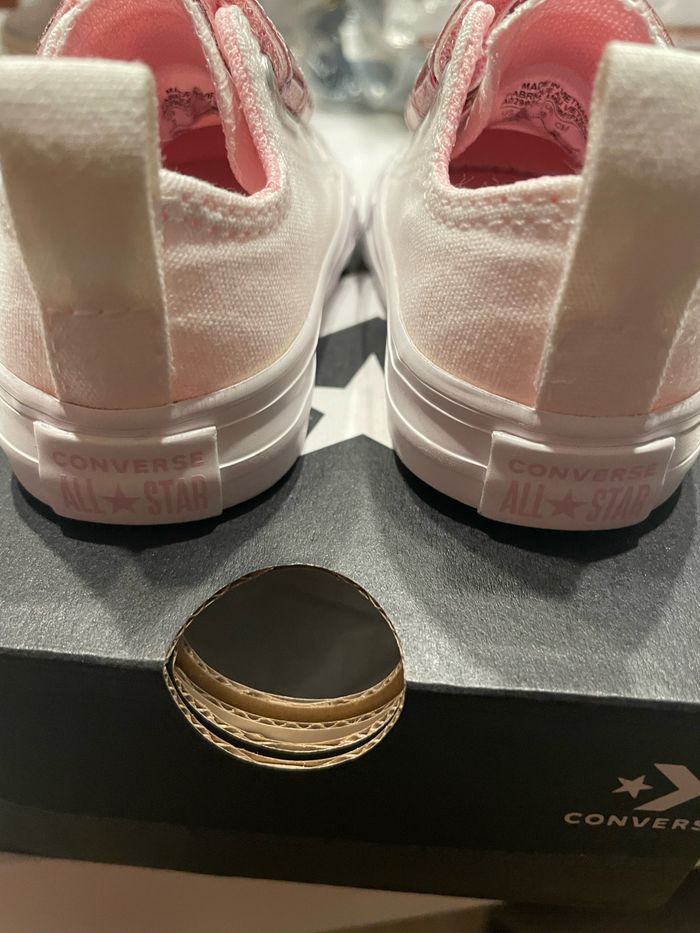 Paire de converse - photo numéro 4