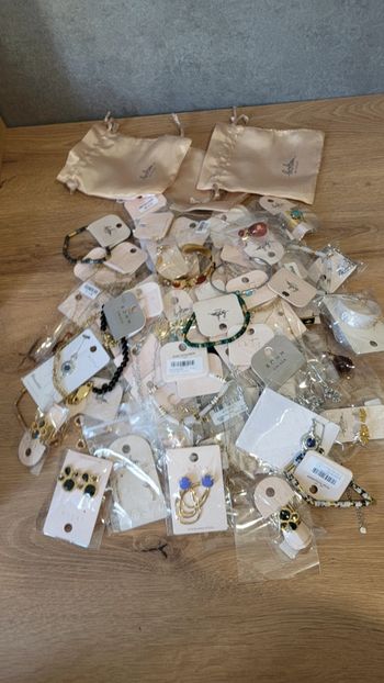 Lot bijoux bohm et ikita