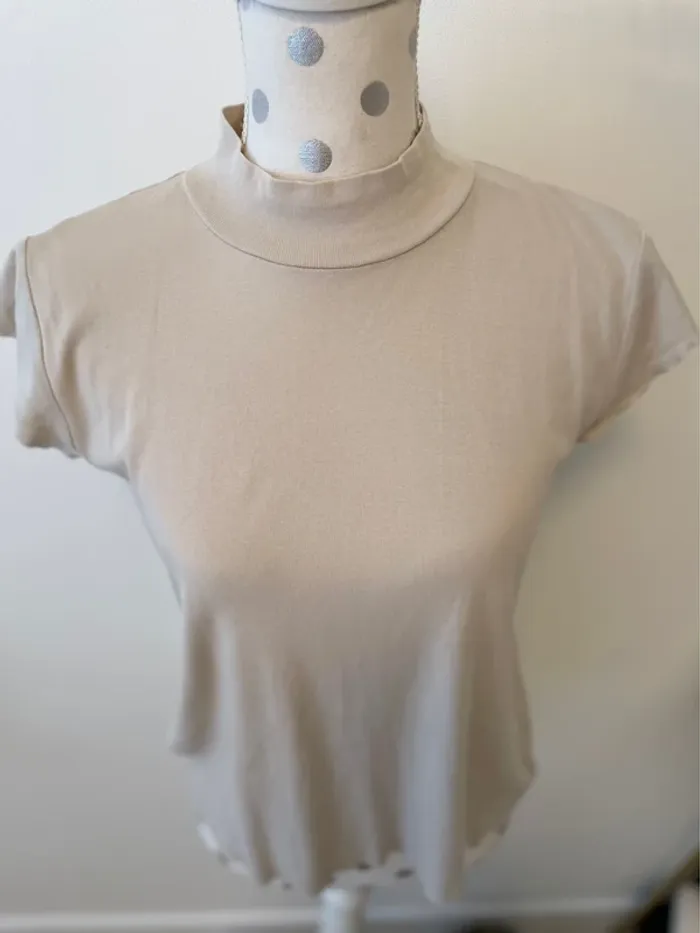 Haut beige Zara 36 neuf - photo numéro 2