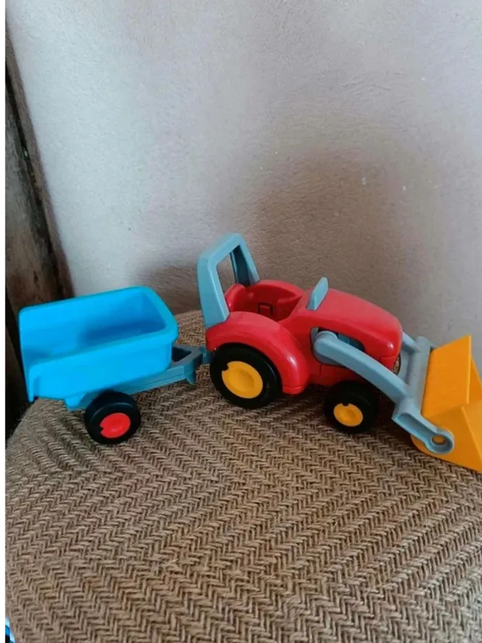 Tracteur  et sa remorque - photo numéro 2