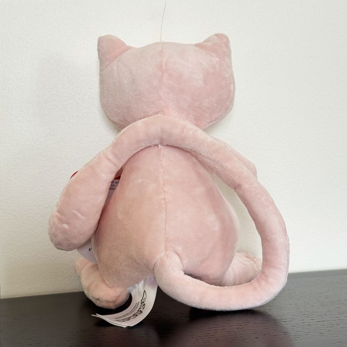 Mew Peluche Pokémon Officielle Jazwares 20cm - photo numéro 3