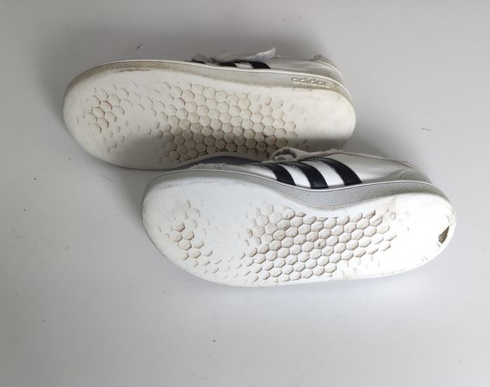 Basket Adidas pointure 31 - photo numéro 5