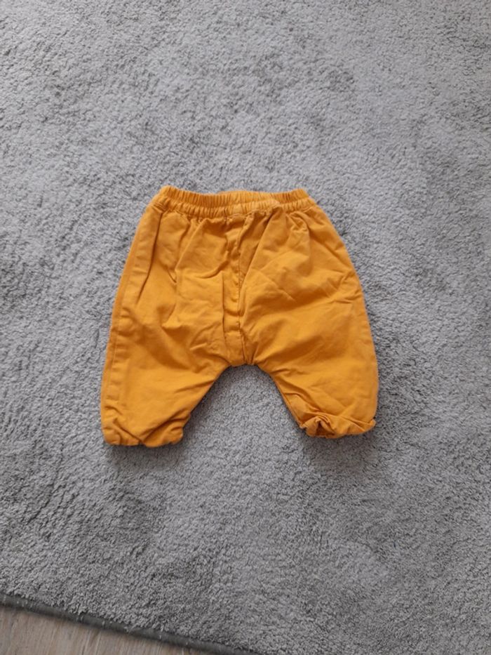 Pantalon moutardes 3 mois - photo numéro 2