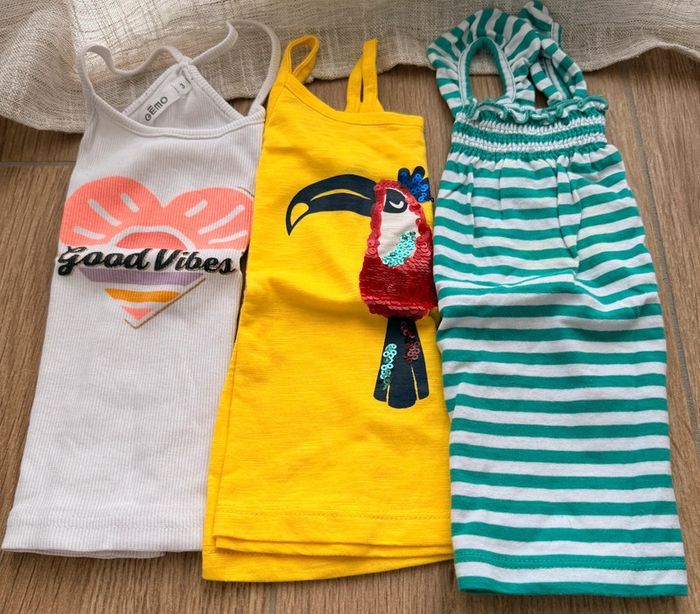 Lot de 13 t-shirt manches courtes / débardeurs 3 ans - photo numéro 3