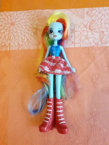 Poupée rainbow dash my little pony equestria girls