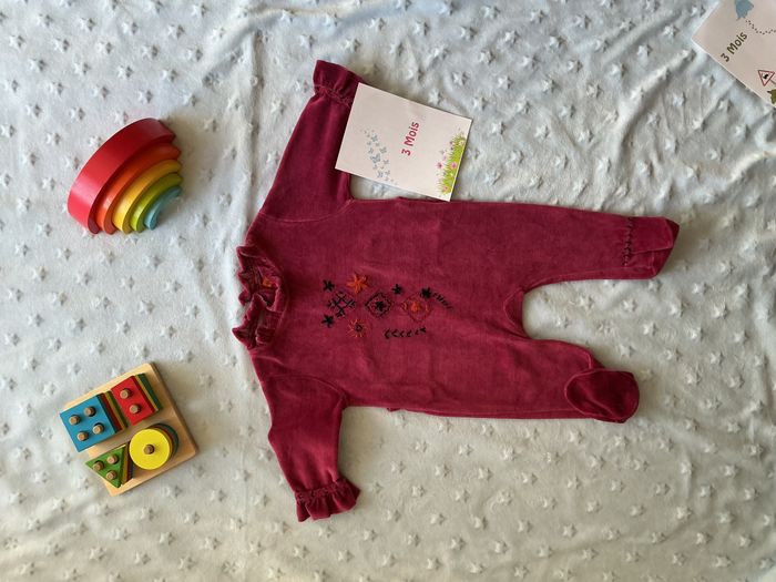 pyjama grenouillère en velours couleur prune 3 mois du pareil au même broderies devant