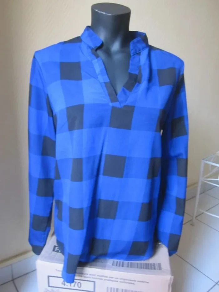 Blouse légère bleue et noire à carreaux Taille M / Taille 38
