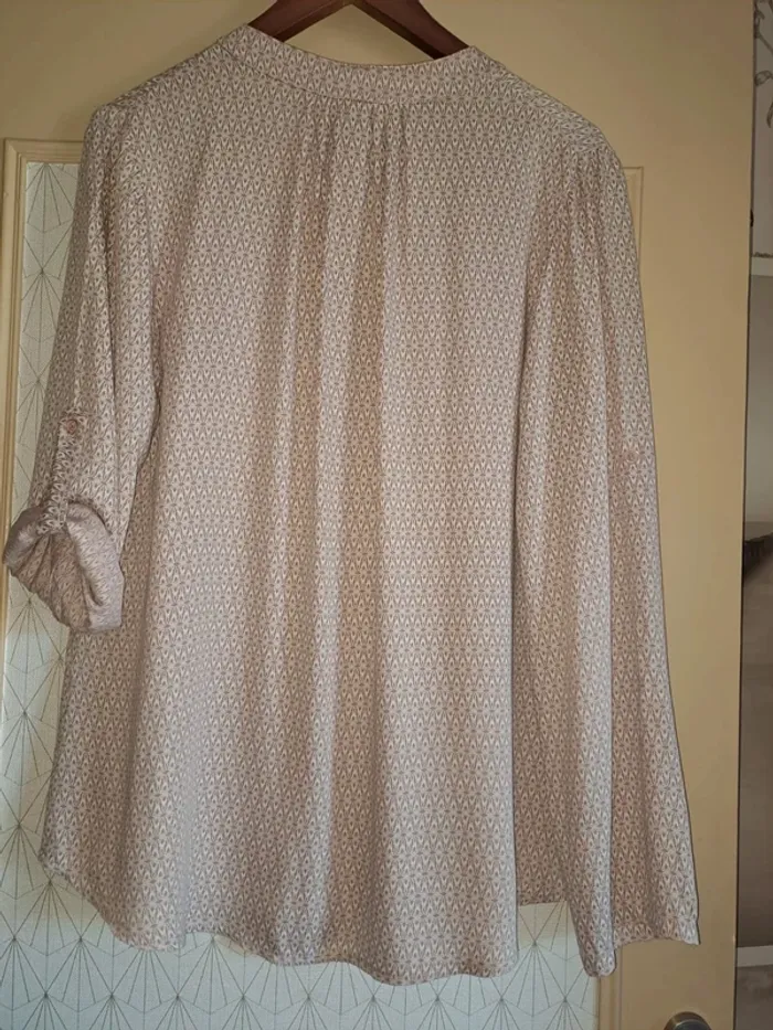 Jolie blouse femme fluide comme neuve 40/42 sans étiquette beige - photo numéro 6