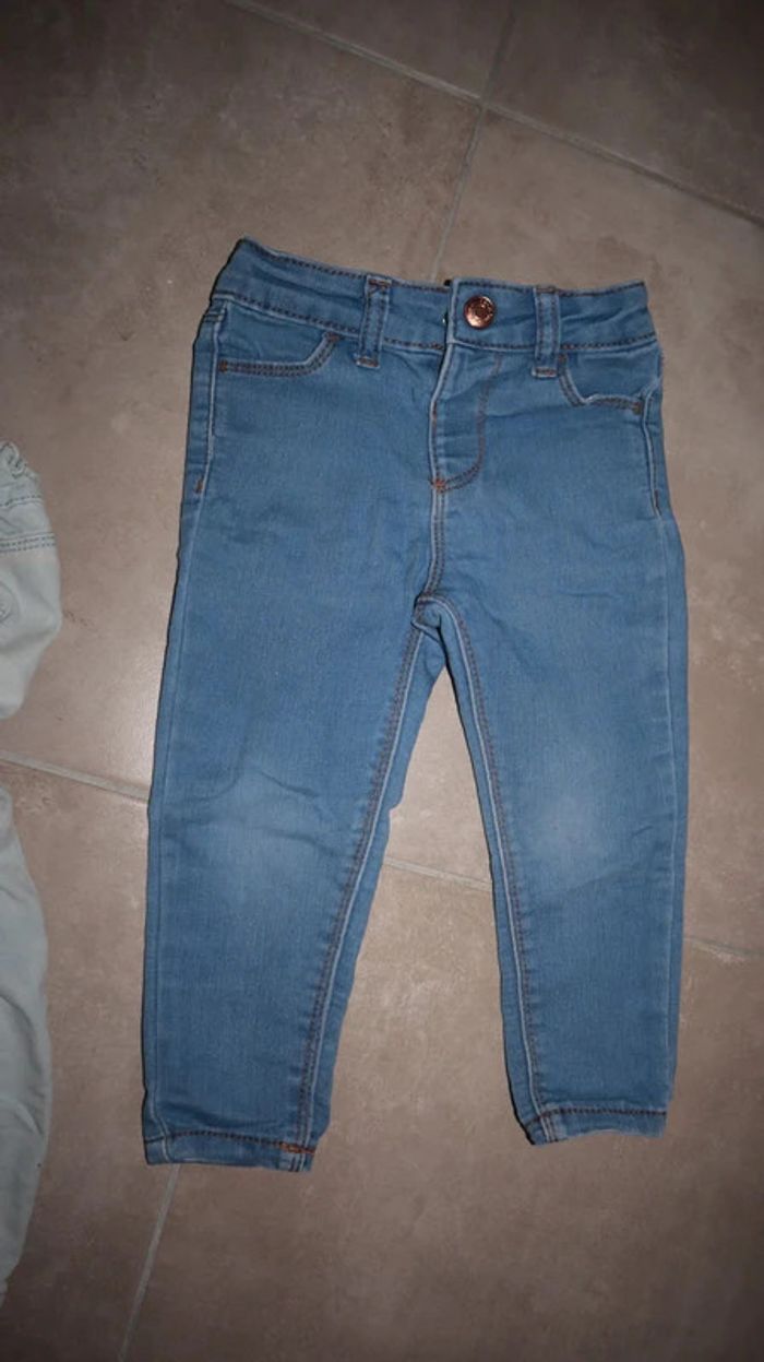 Lot 3 pantalons 18 mois - photo numéro 3