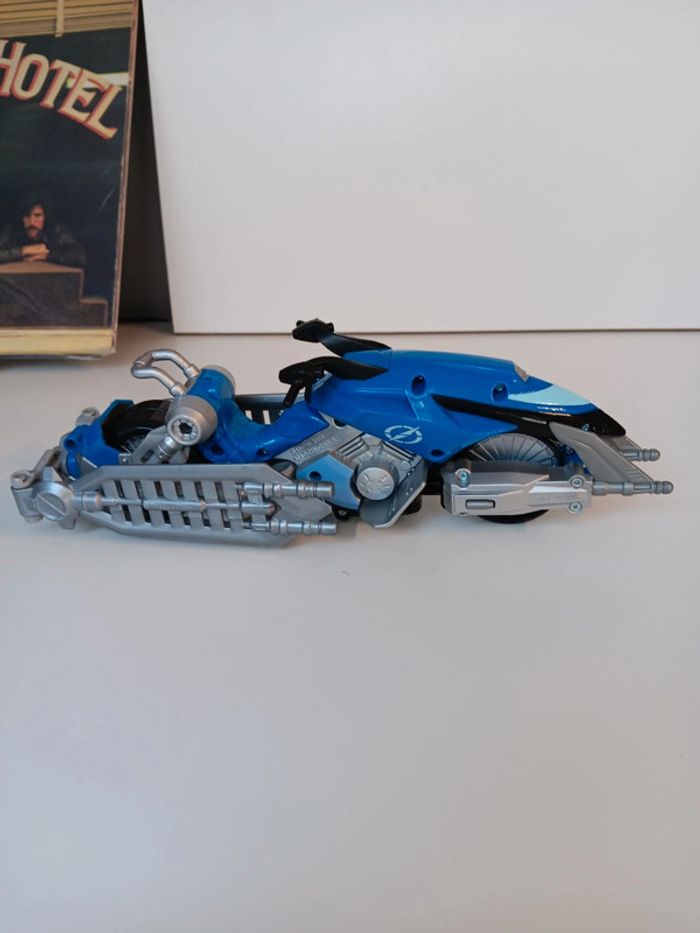 Figurine et sa moto vintage Bandai 2006 Power Rangers opération overdrive moto 25cm fig 14cm - photo numéro 3