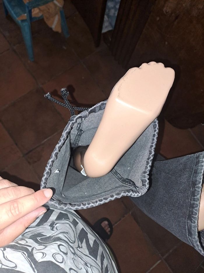 Jean femme taille 42 - photo numéro 3