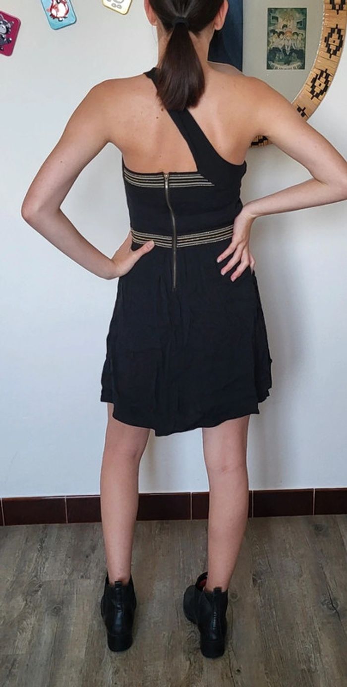 Robe noir - photo numéro 2