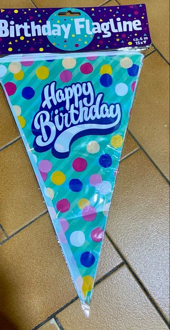 Guirlande fanion happy birthday neuve 