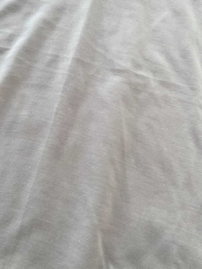 Très beau tee-shirt beige en très bon état 44 - photo numéro 4