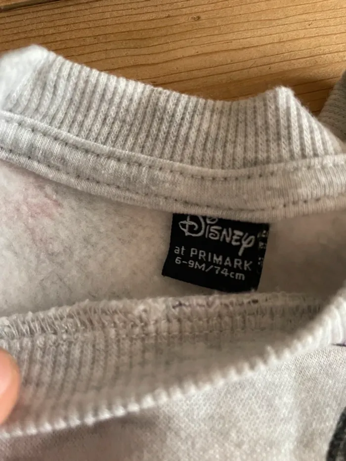 Lot t-shirt et sweat Minnie 9 mois - photo numéro 3