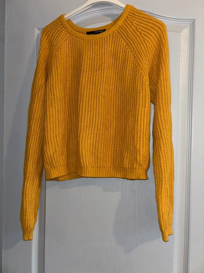 Pull jaune