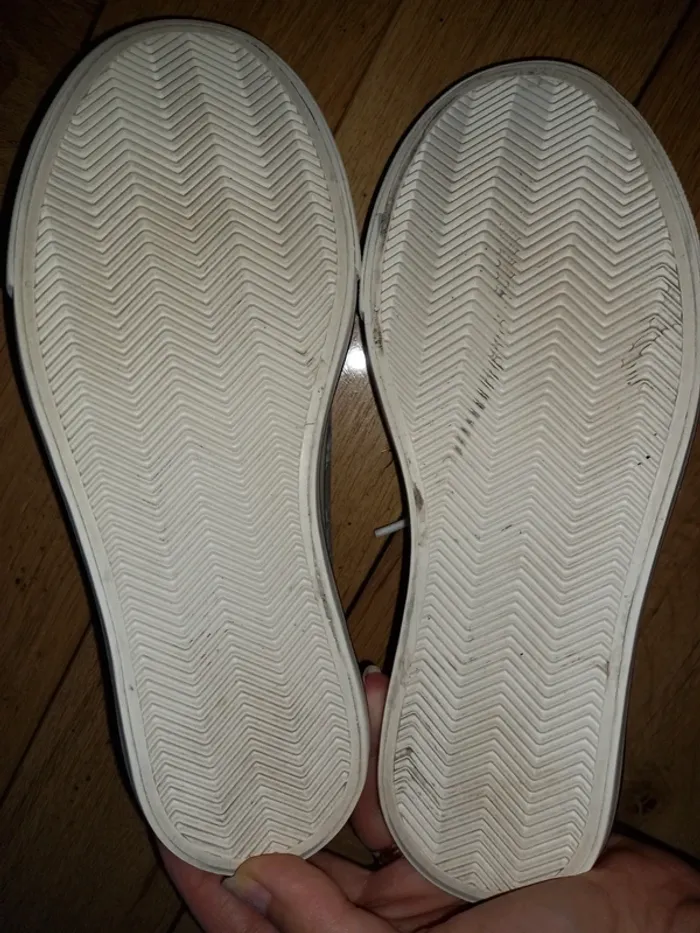 Chaussures taille 34 - photo numéro 4
