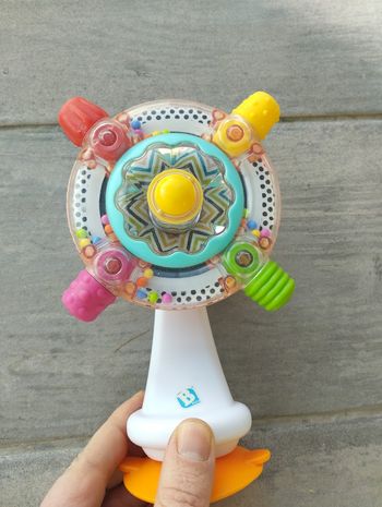 Jouet 1er âge - moulin à vent sur ventouse