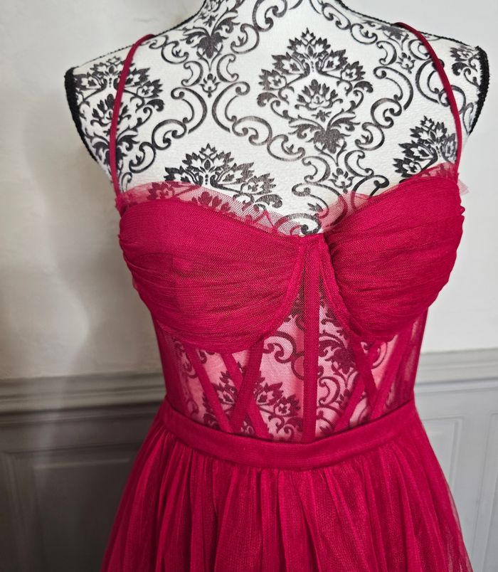 Robe soiree midi en tulle framboise à bustier dentelle et bretelles croisées taille 38 - photo numéro 7