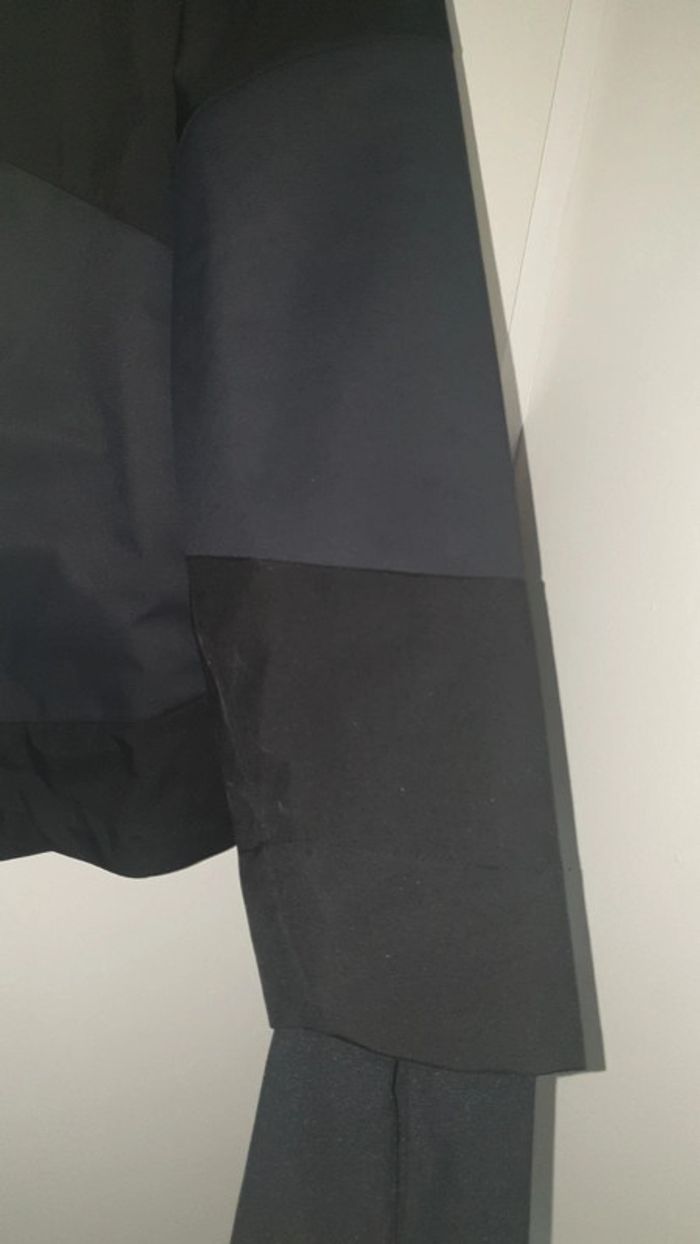 Veste coupe-vent neuve asics - photo numéro 7