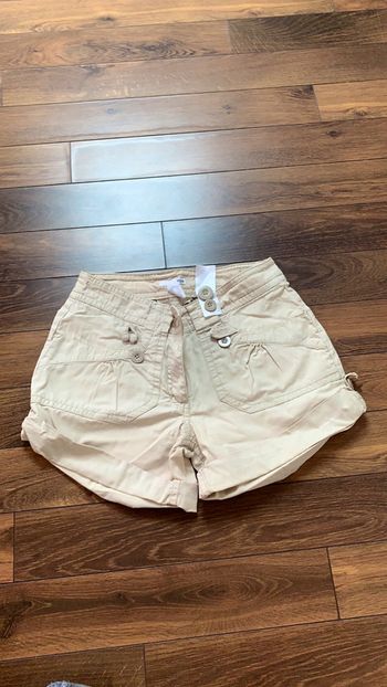 Short beige
