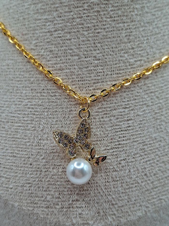 Collier papillon avec sa perle - photo numéro 2