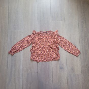Tres beau maillot fleuri. Fille 8 ans. Marque Kiabi