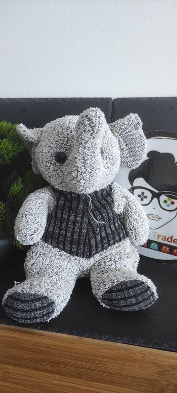peluche doudou éléphant histoire d'ours anthracite noir ligne carreaux Bille