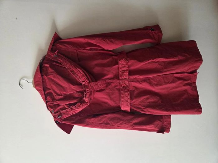 Trench Burberry rouge taille L - photo numéro 3