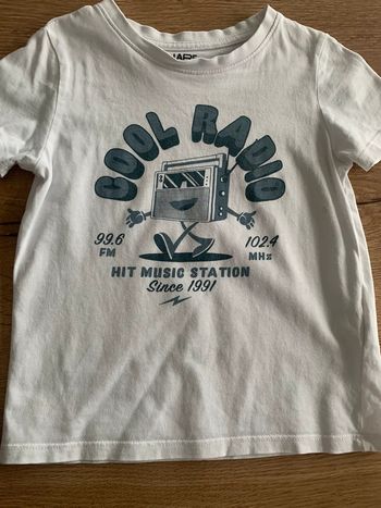 Tee shirt radio