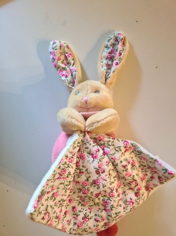 Doudou. Lapin . Rose. Baby nat.  22 cm. Neuf