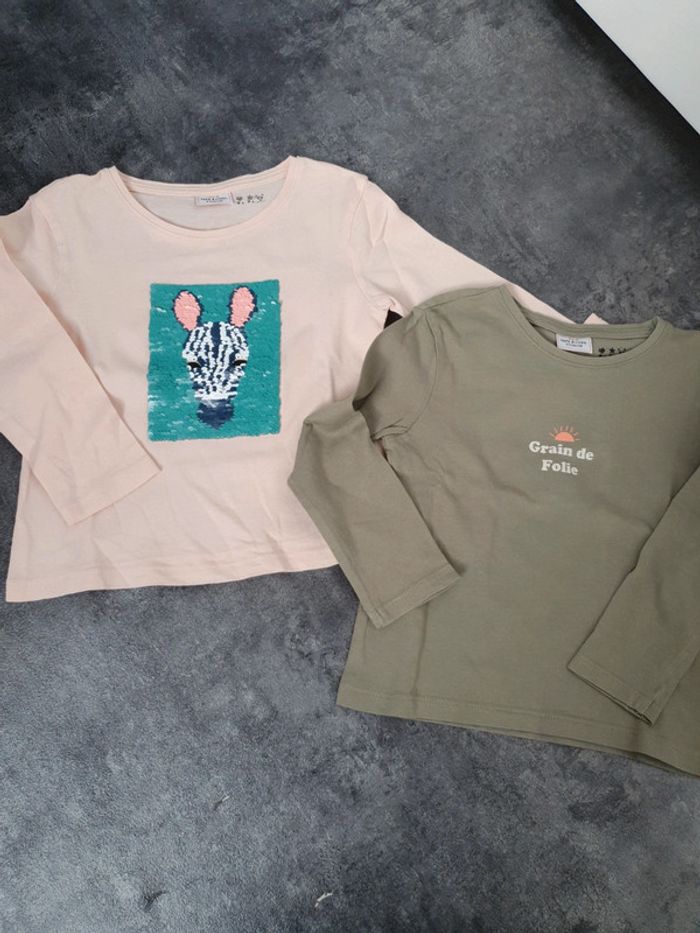 Lot 2 t-shirts fille 2 ans tape à l'œil très bon état
