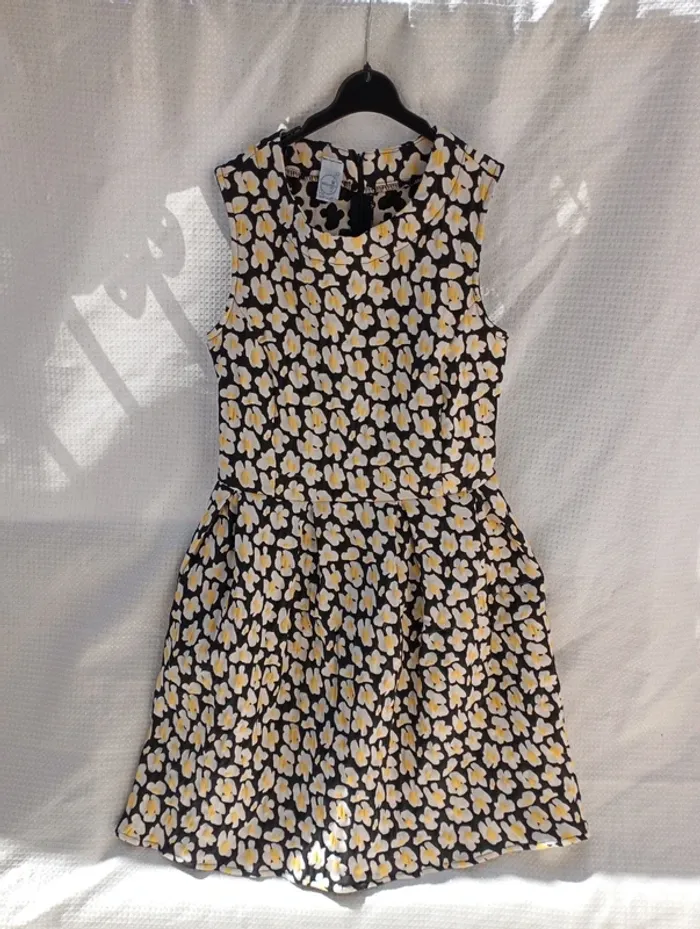 Robe fleurie Miss Miss - Neuve