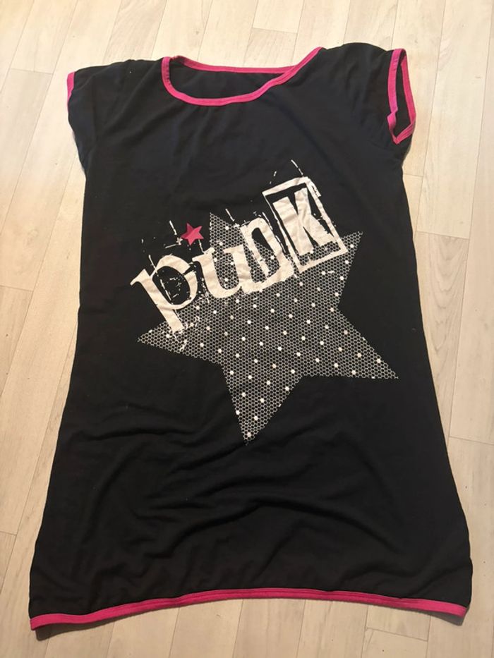 Chemise de nuit taille L noir manches courtes bordure fuchsia