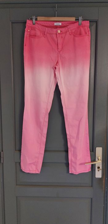 Pantalon femme effet délavé en TBE - Taille 40
