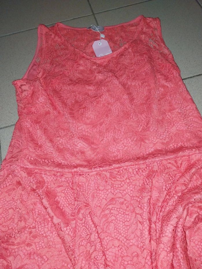 Robe dentelle - photo numéro 3