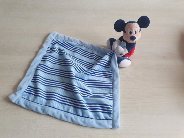 Doudou Mickey - Disney Store