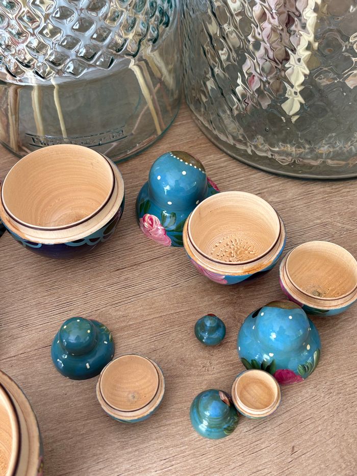 Poupée russe matriochka en bois - photo numéro 8