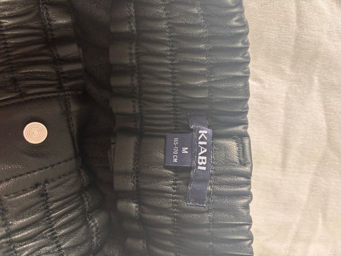 Short en simili cuir - photo numéro 3