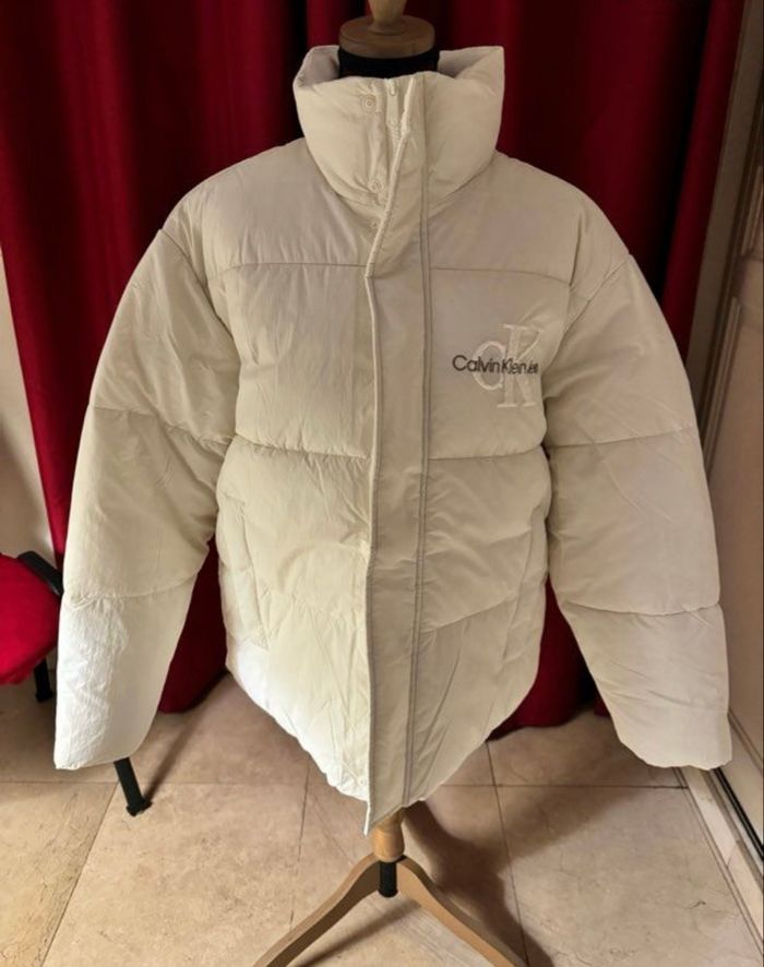 Manteau Calvin Klein neuf avec étiquette