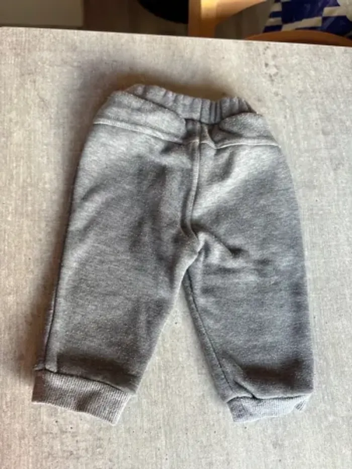 Pantalon 6 mois - photo numéro 3