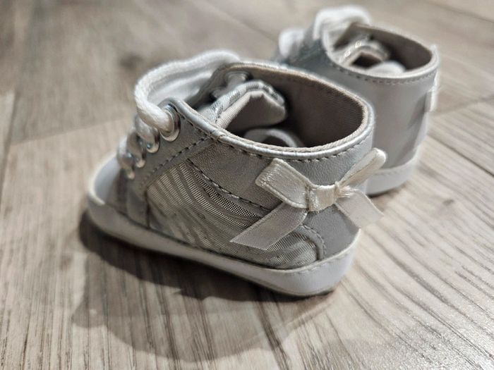 Chaussure bébé taille 17 - photo numéro 4