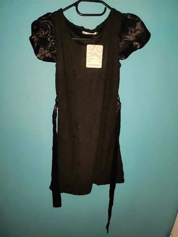 Robe dentelle avec ceinture