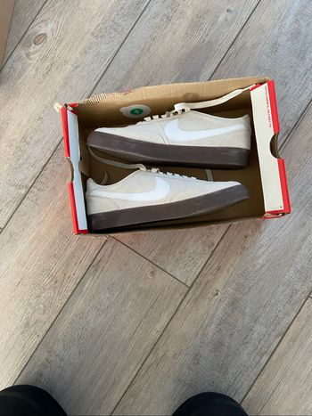 Basket nike neuf 42,certifié authentique