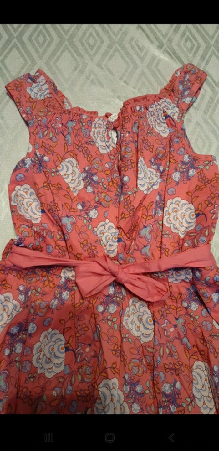 Robe rose avec fleurs taille 9 ans - photo numéro 3
